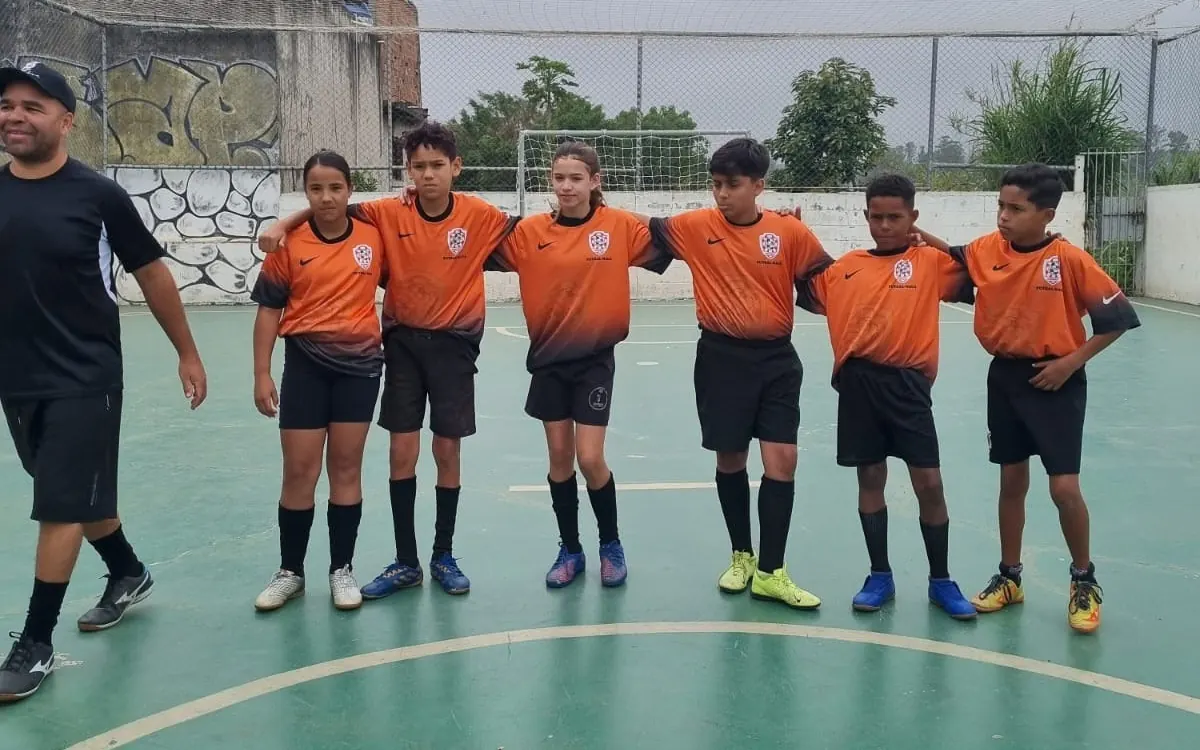 Turma do Hope Football na quadra